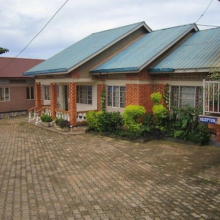 Keba Inn Lyamutundwe Extérieur photo
