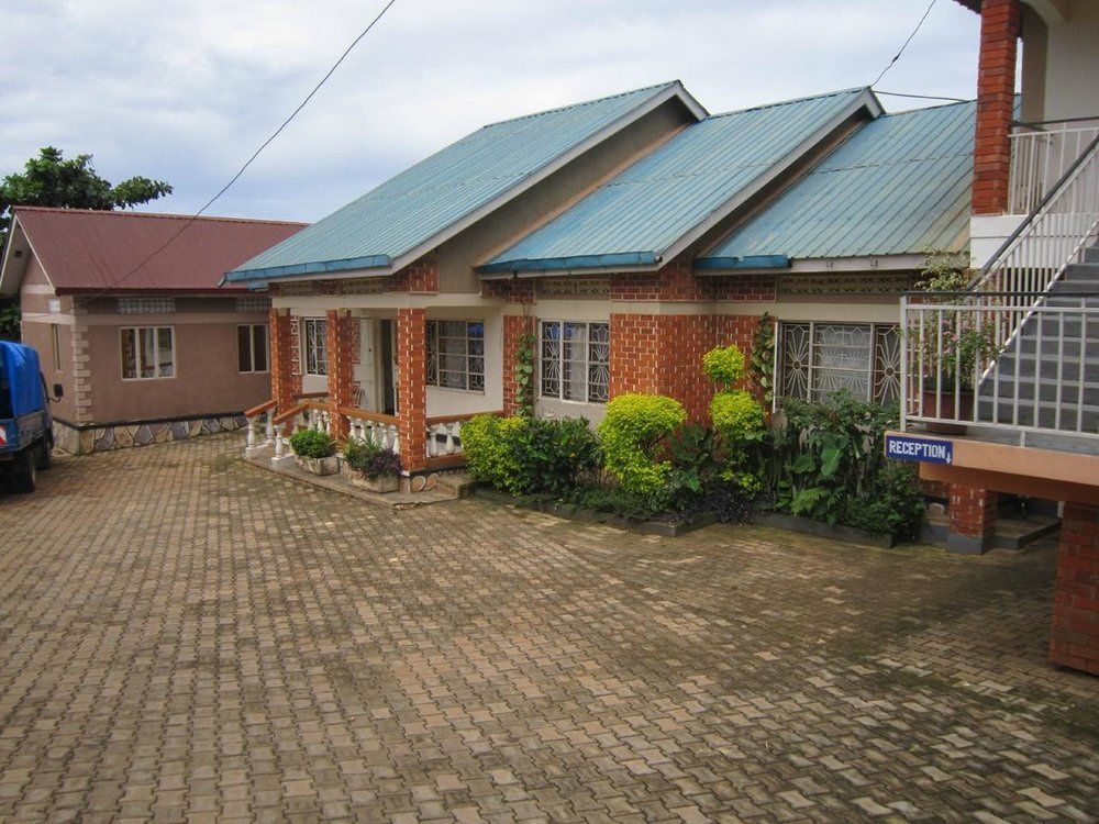 Keba Inn Lyamutundwe Extérieur photo